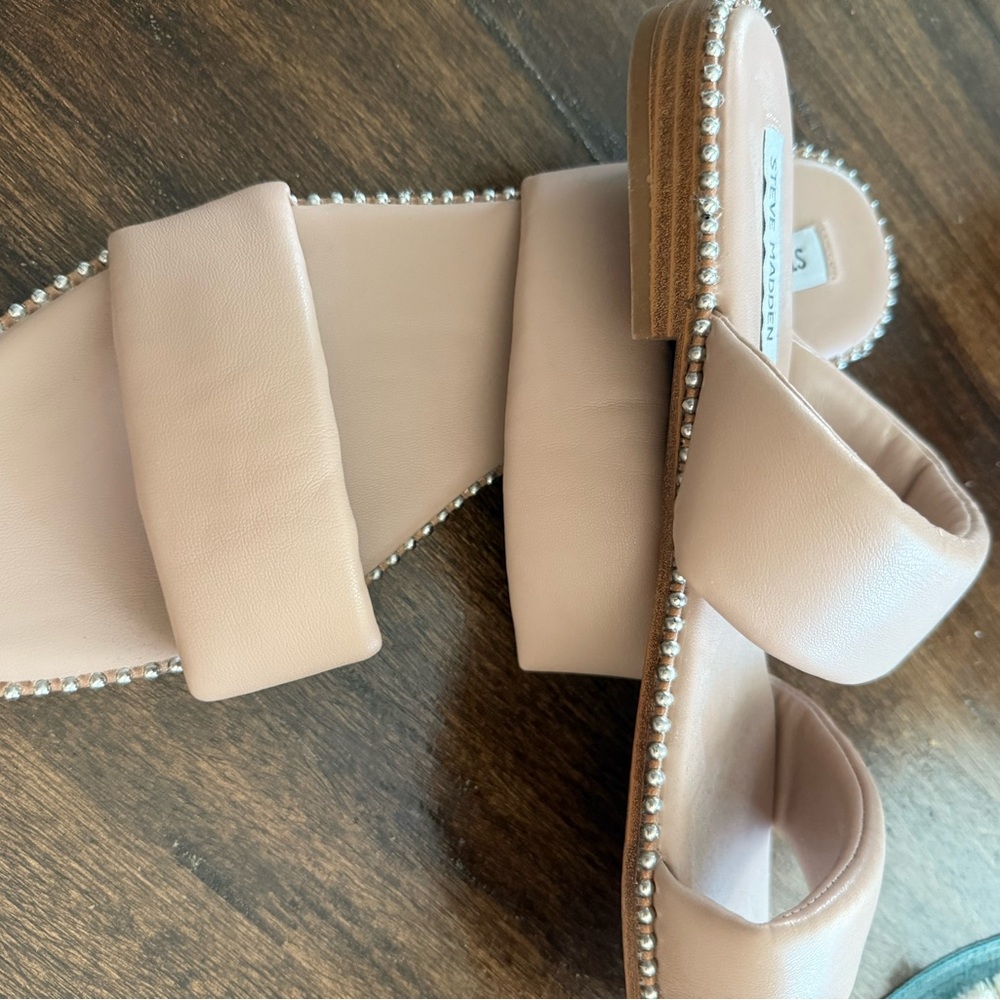 New Steve Madden Women's Tan Sandals with Studded Accents Size 9.5